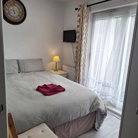 Deluxe Single Room Only For One Adult Northolt  Exterior foto