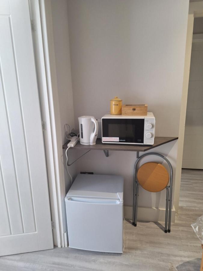 Deluxe Single Room Only For One Adult Northolt  Exterior foto